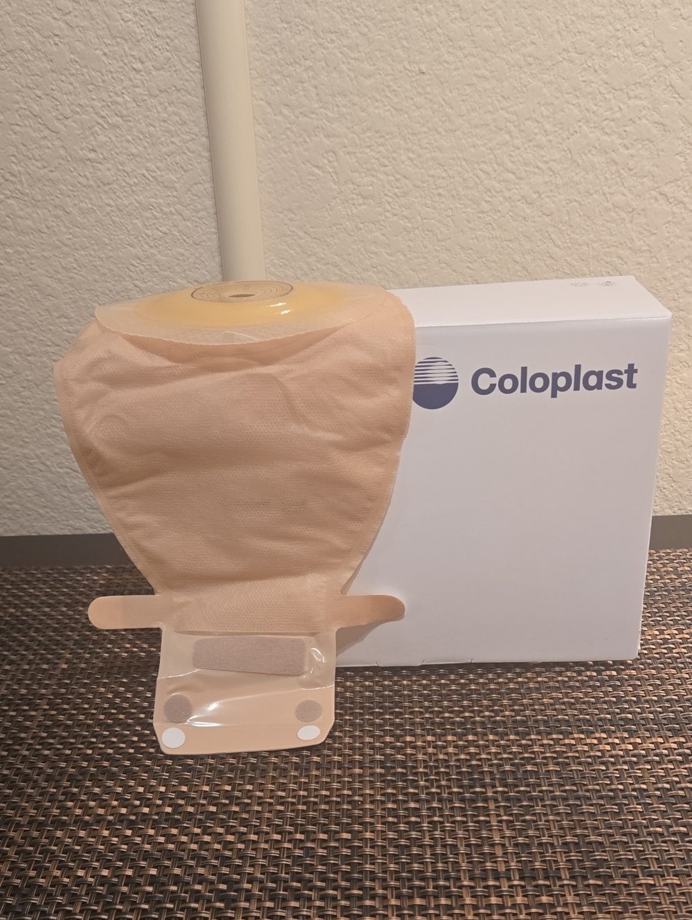 Box Of 10 Beige One-Piece Ostomy Pouch's - Discreet Wear.